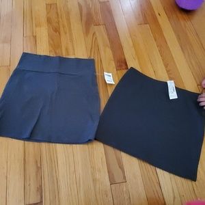 Stretchy mini skirts